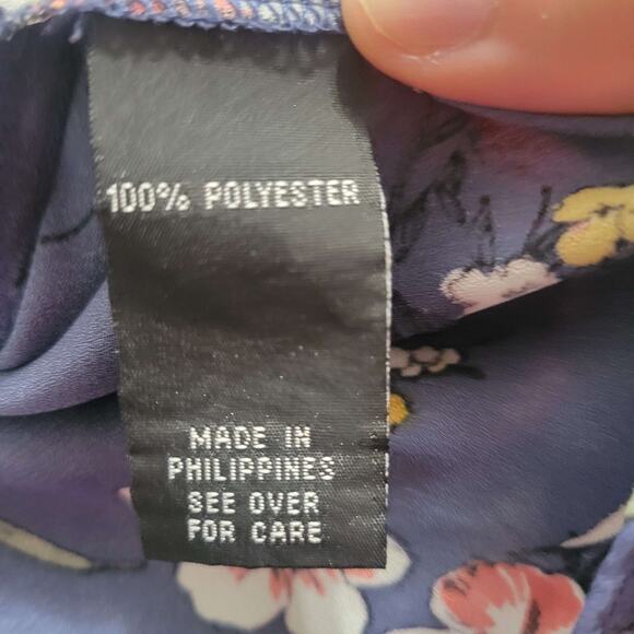 A. Byer Polyester Women's 3X Purple Flowers Blouse - Picture 7 of 8